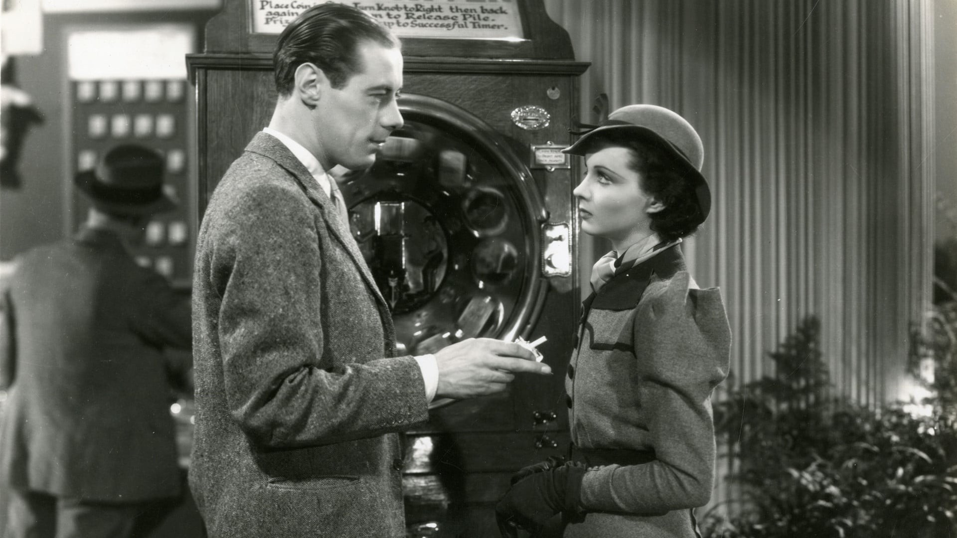 دانلود فیلم Storm in a Teacup 1937