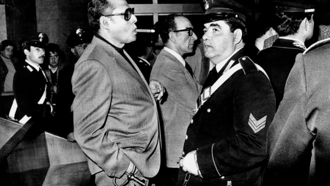 دانلود فیلم Shooting the Mafia 2019