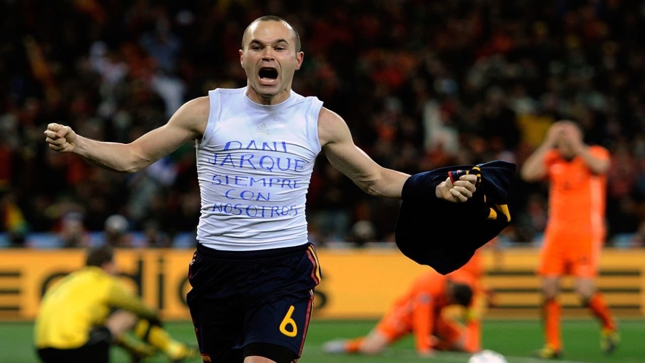 دانلود فیلم Andrés Iniesta: The Unexpected Hero 2020