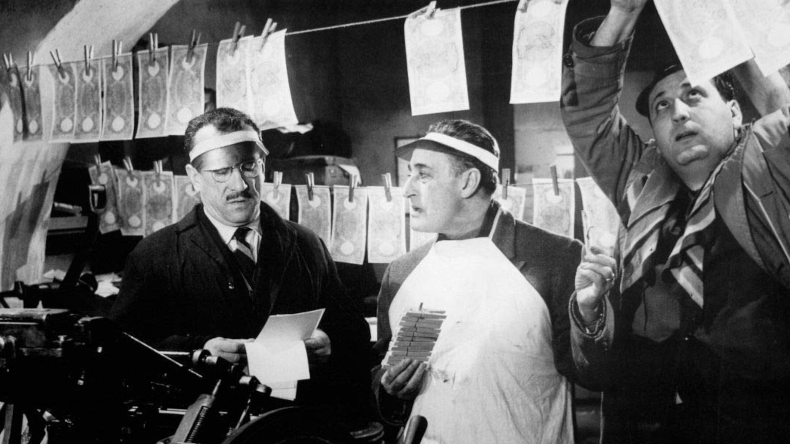 دانلود فیلم La banda degli onesti (The Band of Honest Men) 1956